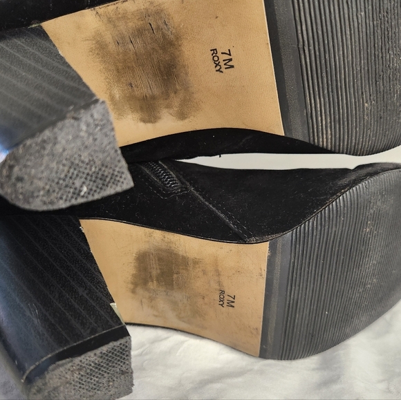 Black Velvet Lace High Heel Boots - Picture 11 of 15